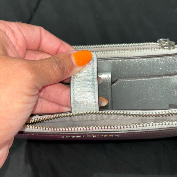 Holographic Michael Kors Wallet - Picture 6 of 7